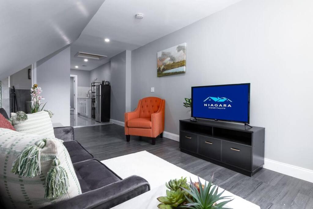 Cozy Micro Apartment, Minutes From Falls Καταρράκτες του Νιαγάρα Εξωτερικό φωτογραφία