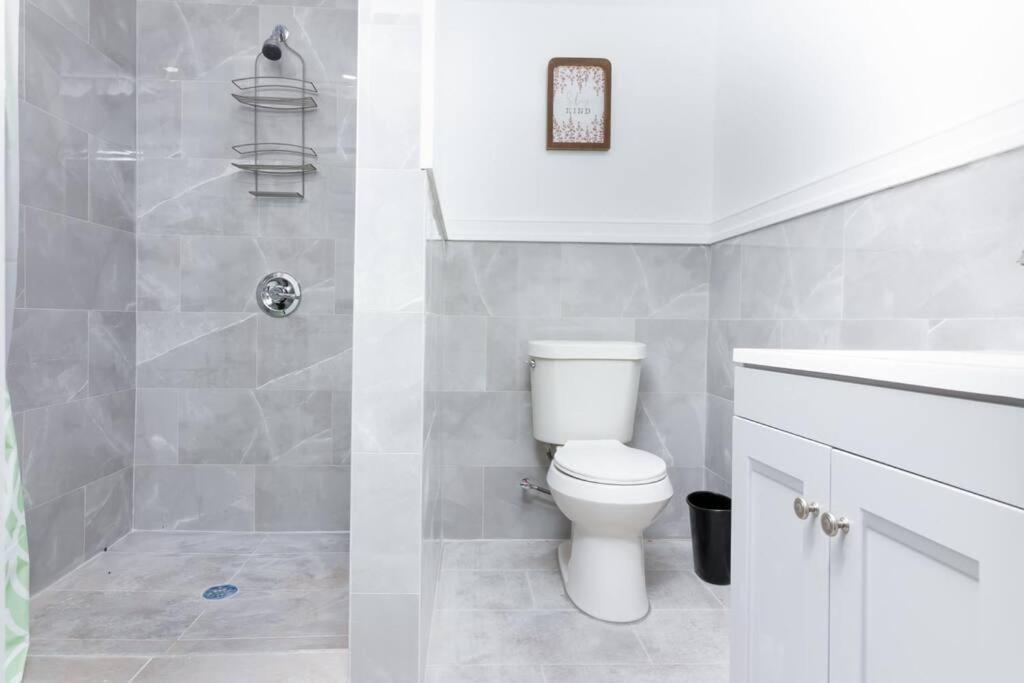Cozy Micro Apartment, Minutes From Falls Καταρράκτες του Νιαγάρα Εξωτερικό φωτογραφία